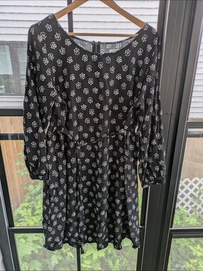 Old Navy Maternity Black Floral Dress
